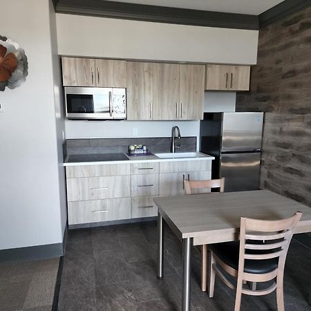 Razoolies Inn Стивенвилл Номер фото