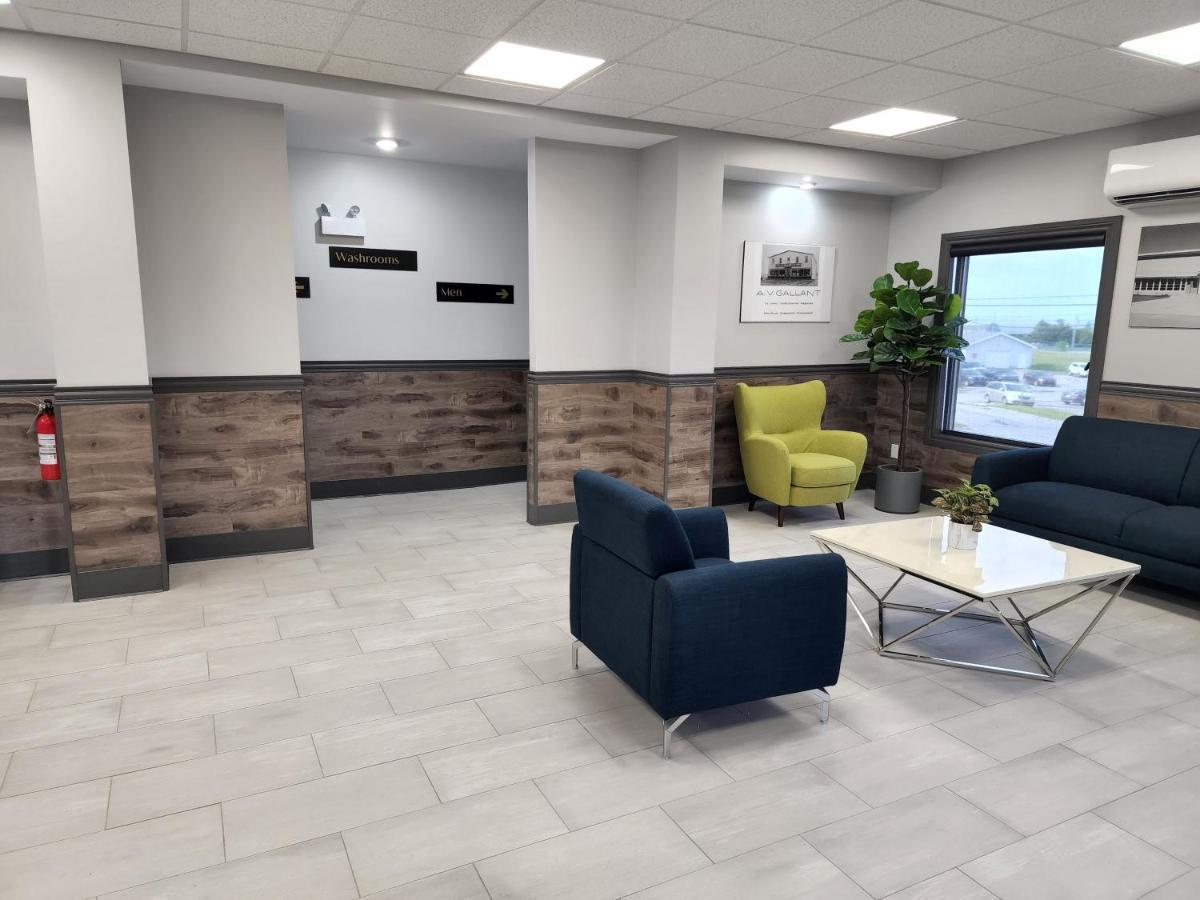 Razoolies Inn Стивенвилл Экстерьер фото