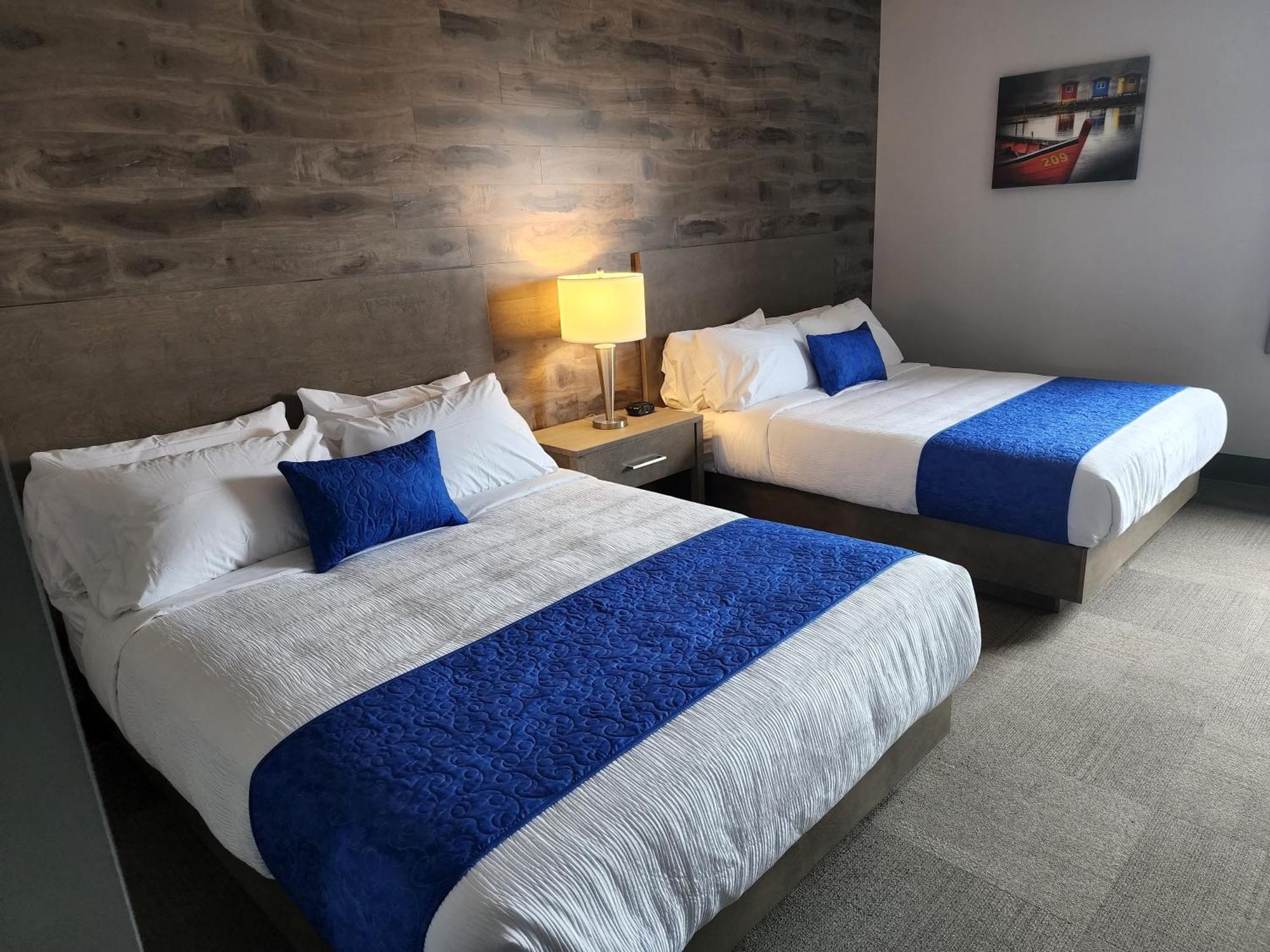 Razoolies Inn Стивенвилл Номер фото